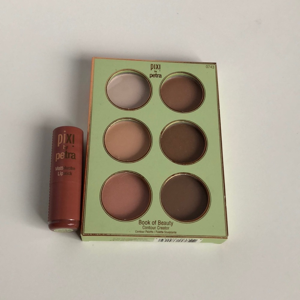 Pixi Powder contour pallet  and lipstick